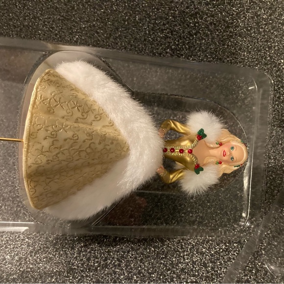 NIB Vtg Happy Holidays Barbie Stocking Hanger 1995 Hallmark for Mattel - Picture 9 of 15